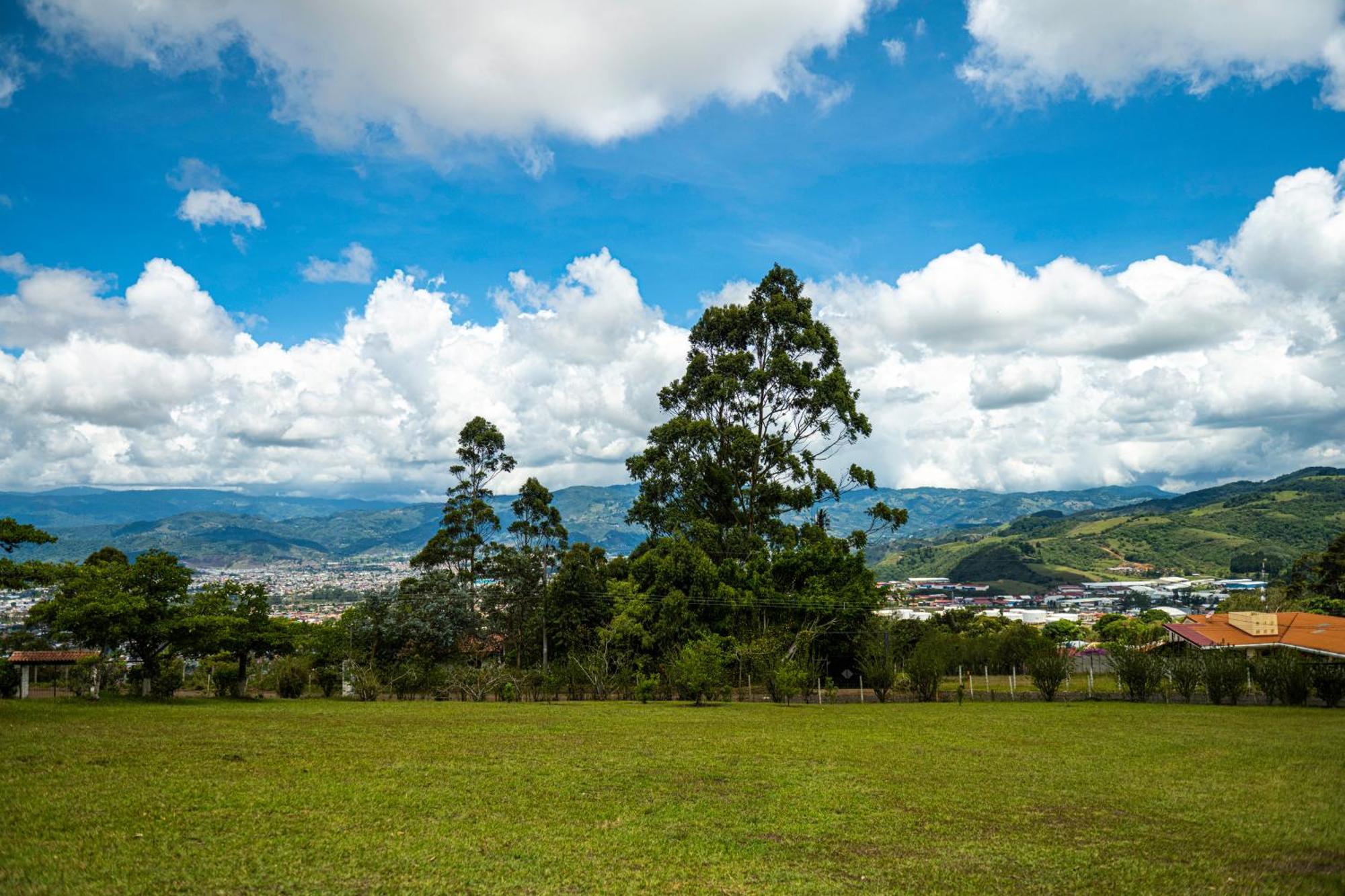 Country House, Cozy Fireplace And An Amazing View Cartago Exteriér fotografie